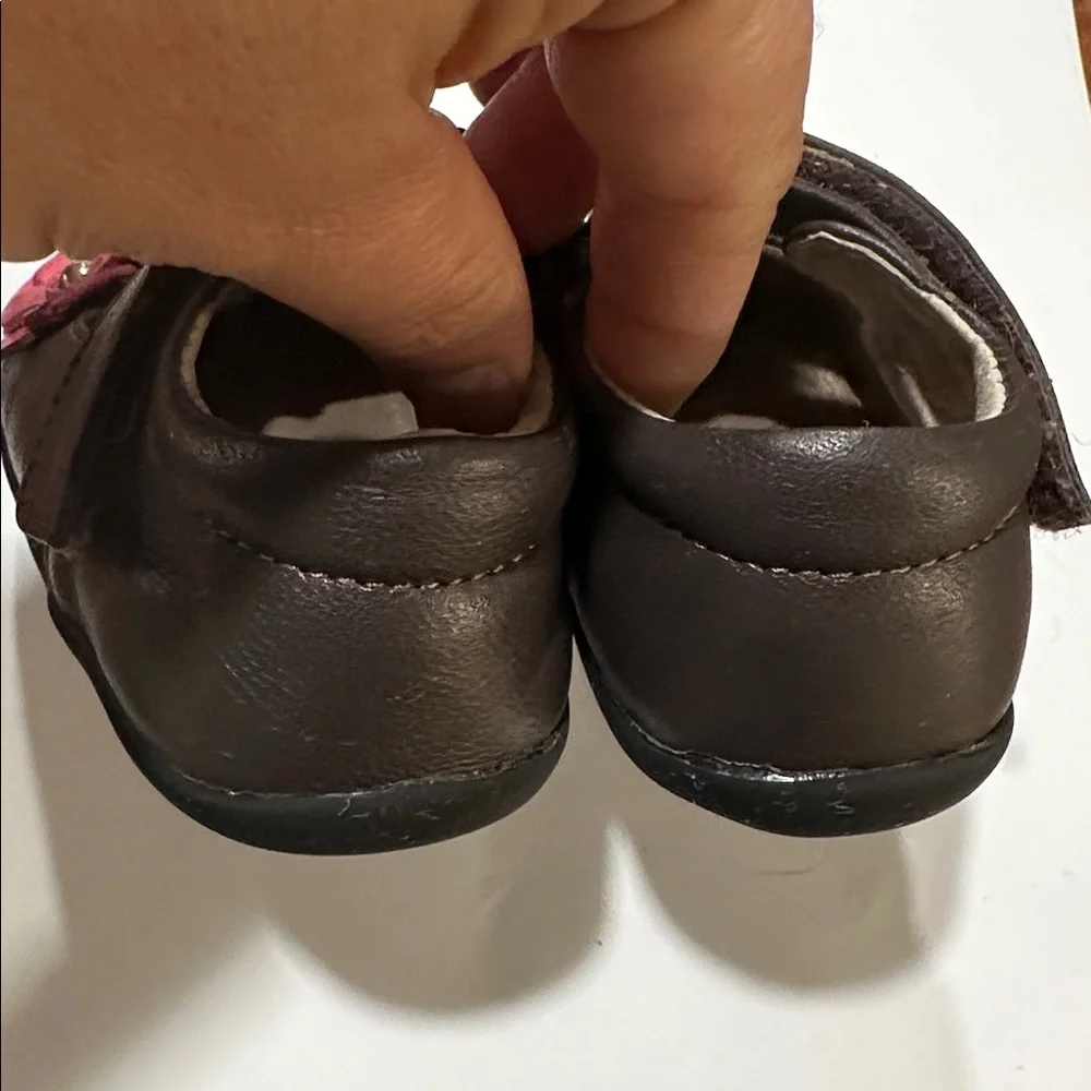 See Kai Run Isabel‎ Mary Jane Brown Floral Velcro Strap Dress Shoes Kids Size 4
